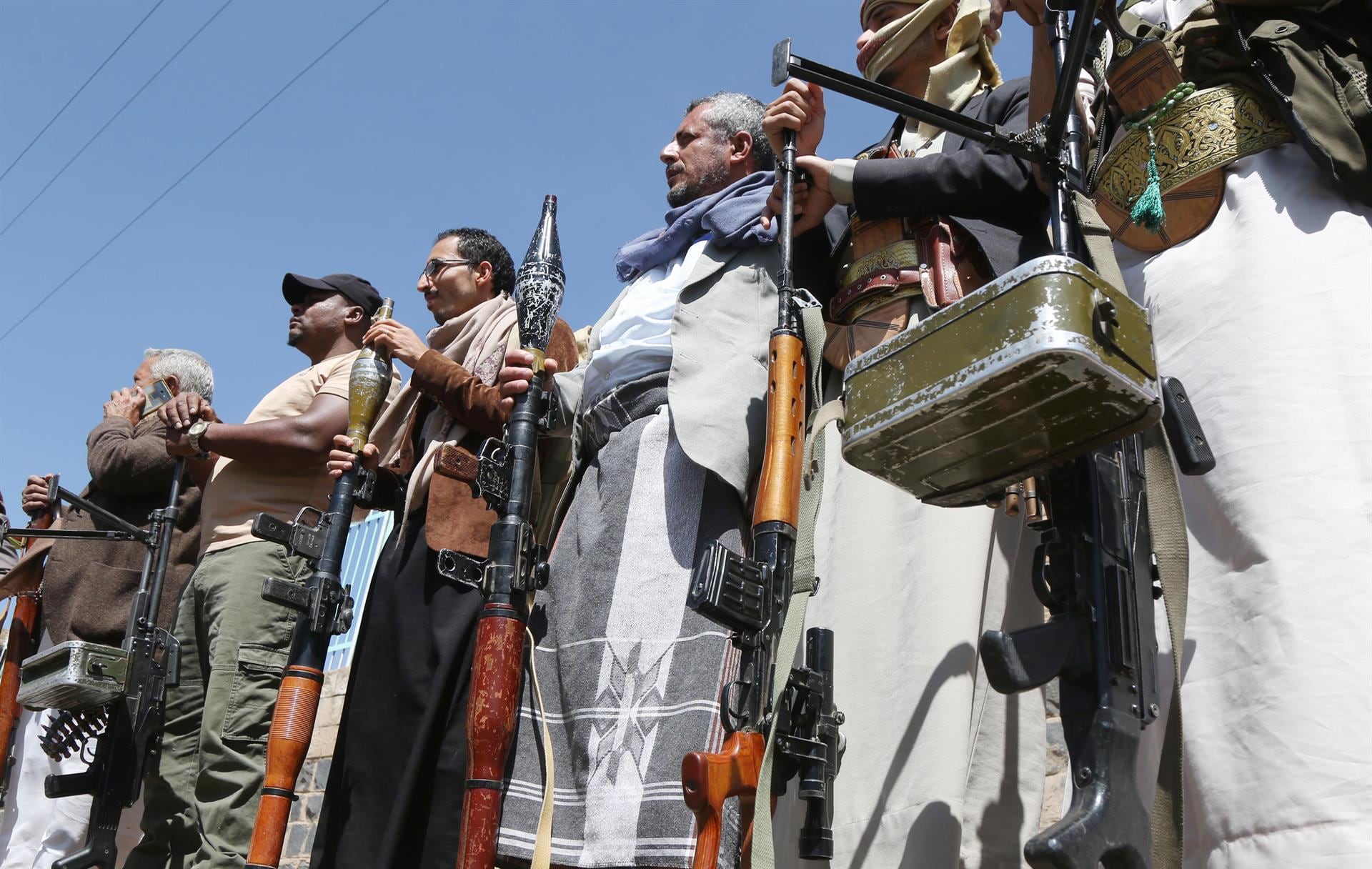 Las autoridades hutíes de Yemen denuncian dos muertos en un bombardeo saudí contra Taiz