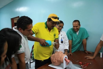 Se mantiene en capacitación constante para estar listos ante cualquier eventualidad, asegura. (Foto: Cortesía)