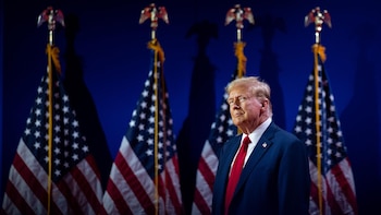 Trump advierte que no permitirá que China "tome el control" del Canal de Panamá