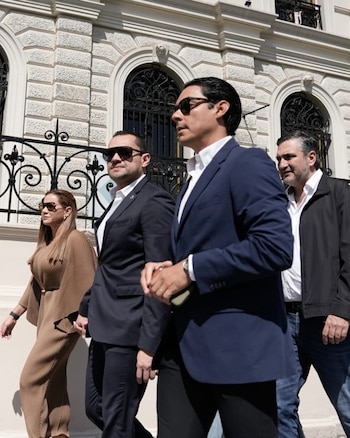 El Congreso Nacional analiza alternativas para exhibir al público un sable de Francisco Morazán resguardado en el Banco Central de Honduras. (Cortesía: Cuenta X de Tomás Zambrano)