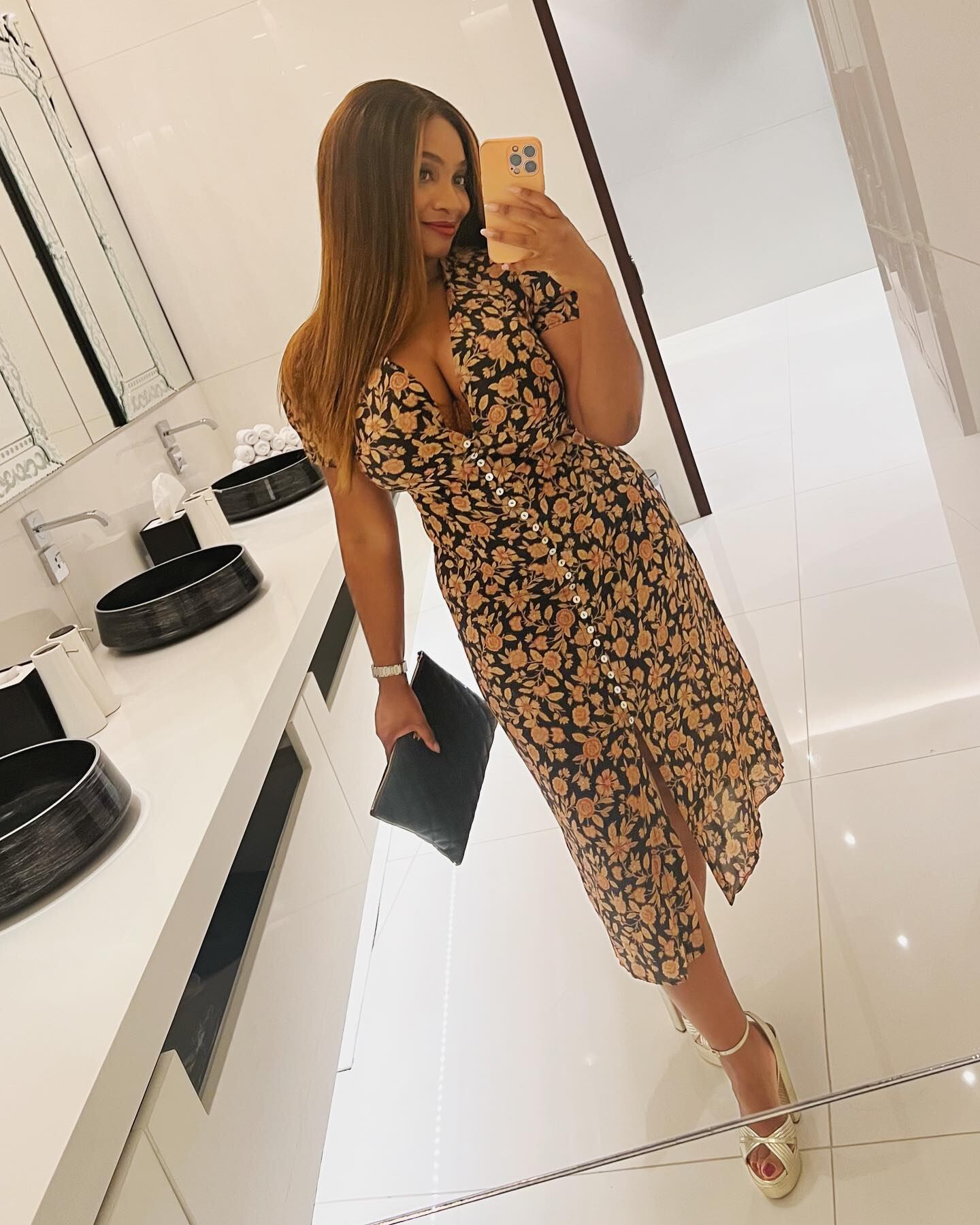 Estará acompañada en el sorteo por Río Ferdinand (Crédito: @miss_samjohnson/Instagram)