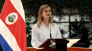 La conservadora Laura Fernández asume la Presidencia de Costa Rica