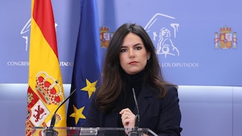 Vox ve un "paripé" la