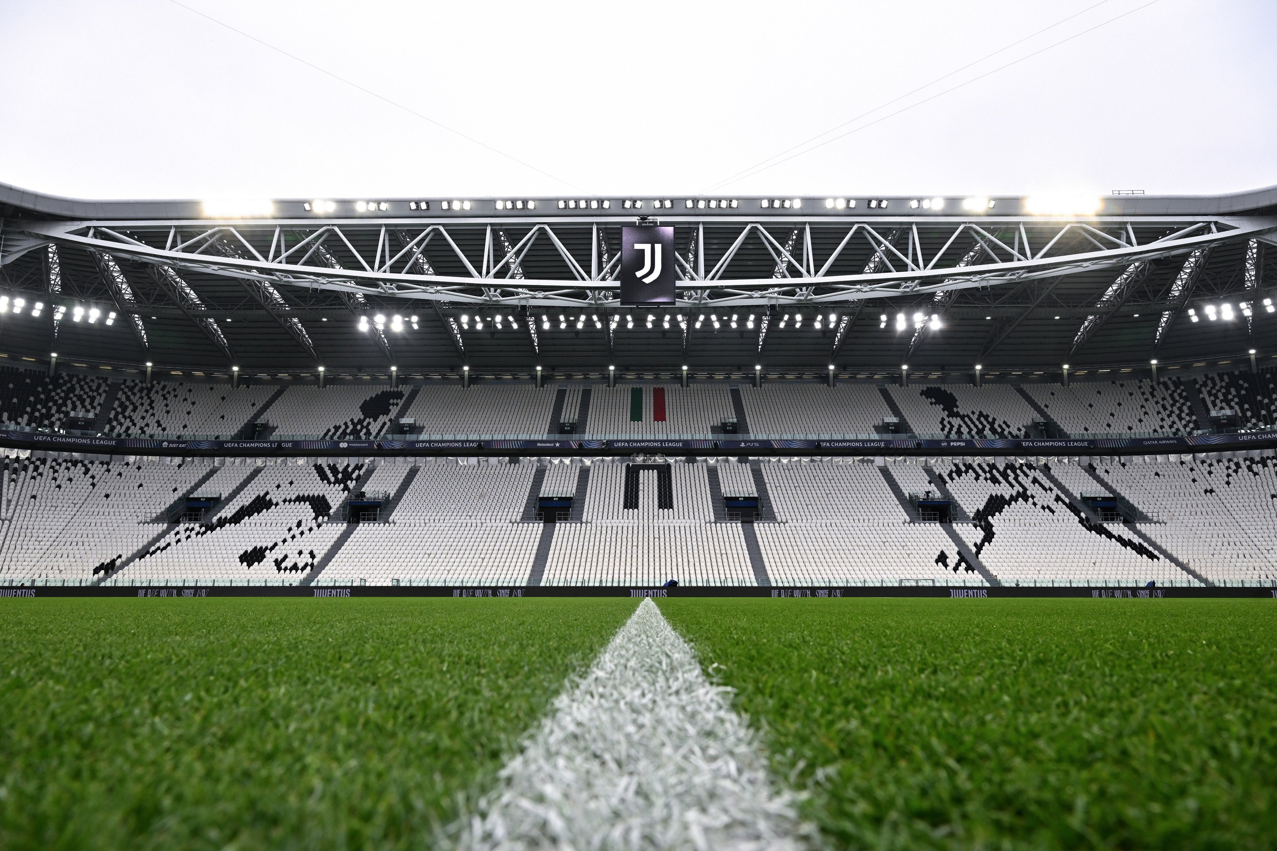 El árbitro portugués João Pinheiro dirigirá el encuentro decisivo que se transmitirá por Disney+, con ambos equipos definiendo su futuro europeo en Turín - crédito Galatasaray