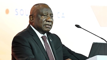 Ramaphosa dice que Sudáfrica seguirá