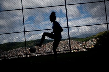 Entrenador de fútbol femenino en