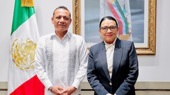 Rosa Icela Rodríguez recibe a comisionado de Juchitán ante ola de violencia en Oaxaca
