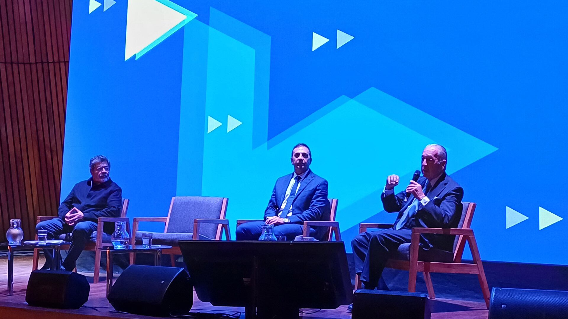 Gerardo Martínez, Julio Cordero y Daniel Funes de Rioja, en un seminario de la OIT