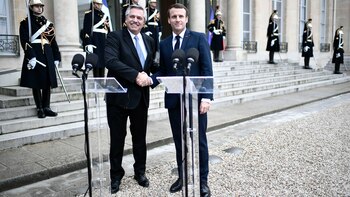 Alberto Fernández y Macron antes