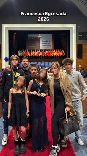 La ceremonia escolar reunió a la familia ensamblada de Wanda Nara y mostró a Martín Migueles integrado al grupo familiar