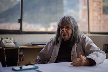 La pintora y crítica de