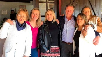 La mamá Cristina, los hermanos