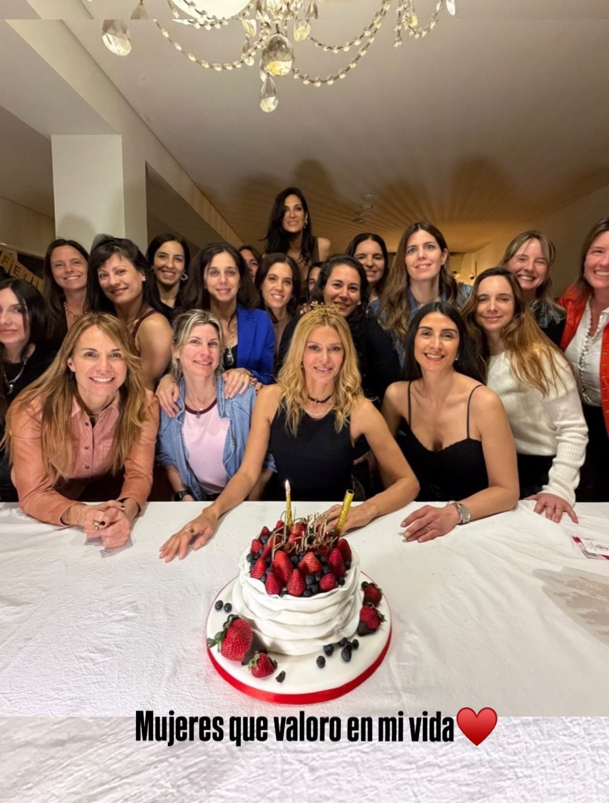 Durante las primeras horas de su cumpleaños, Vanina estuvo acompañada por sus amigas