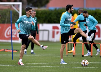 Gerard Moreno (izquierda) podría reaparecer