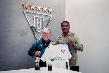 José Carabalí fue presentado en LDU de Quito.