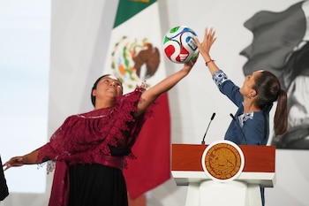 La presidenta de México apoya directamente el desarrollo del evento en nuestro país. (AP Foto/Fernando Llano, archivo)