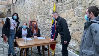 Consulta popular venezolanos en rumania captura