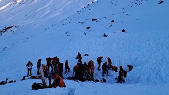 Al menos ocho personas murieron