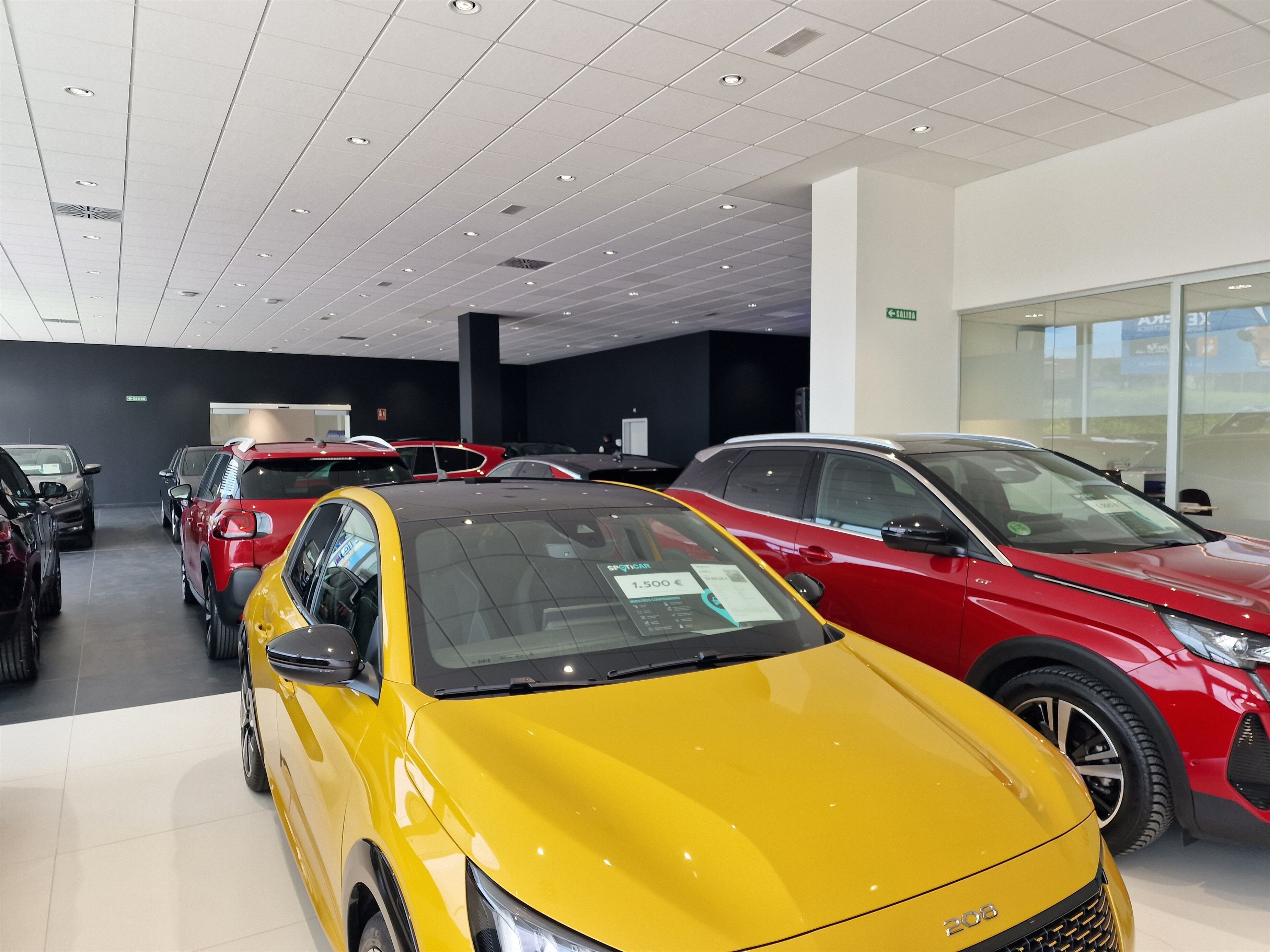 Estudio del MEIC busca verificar que negocios estén otorgando las condiciones indicadas a los consumidores (Europa Press)