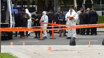 Tras el ataque, la Policía Federal desplegó un operativo en la zona del Congreso y analizó cámaras de seguridad para reconstruir la fuga e identificar a los responsables (Patricio Murphy)