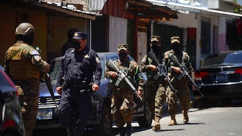 La nuova ondata di criminalità in El Salvador ha lasciato 11 morti in un giorno, nonostante lo stato di emergenza