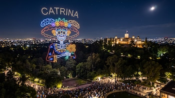 El Festival de Día de Muertos en el Bosque de Chapultepec tendrá show de drones gratis
