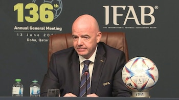 Gianni Infantino descartó momentáneamente la