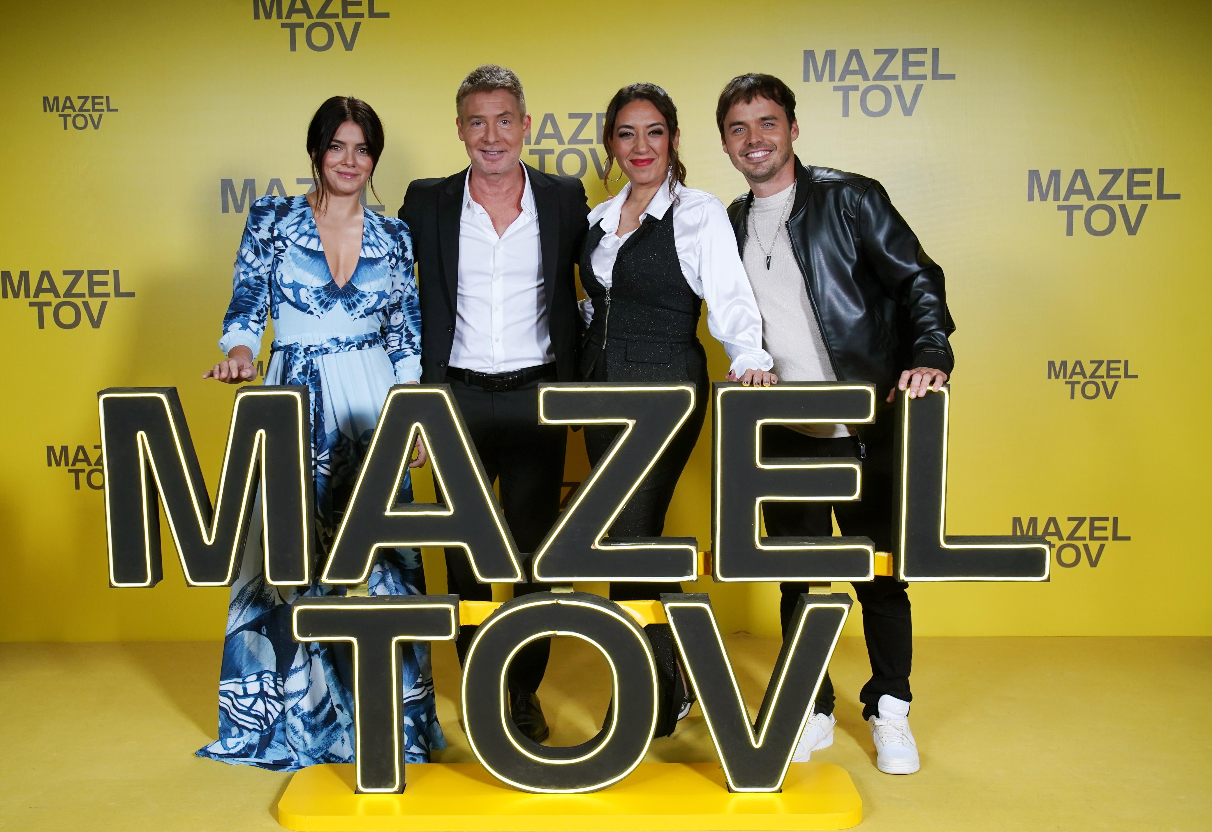 Lorena Vega, junto a Adrián Suar, Natalie Pérez y Benjamín Rojas en el estreno de Mazel Tov