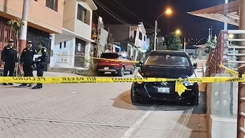 Sicarios asesinan a un hombre en el interior de su vehículo en el amanecer del Viernes Santo, en el Callao