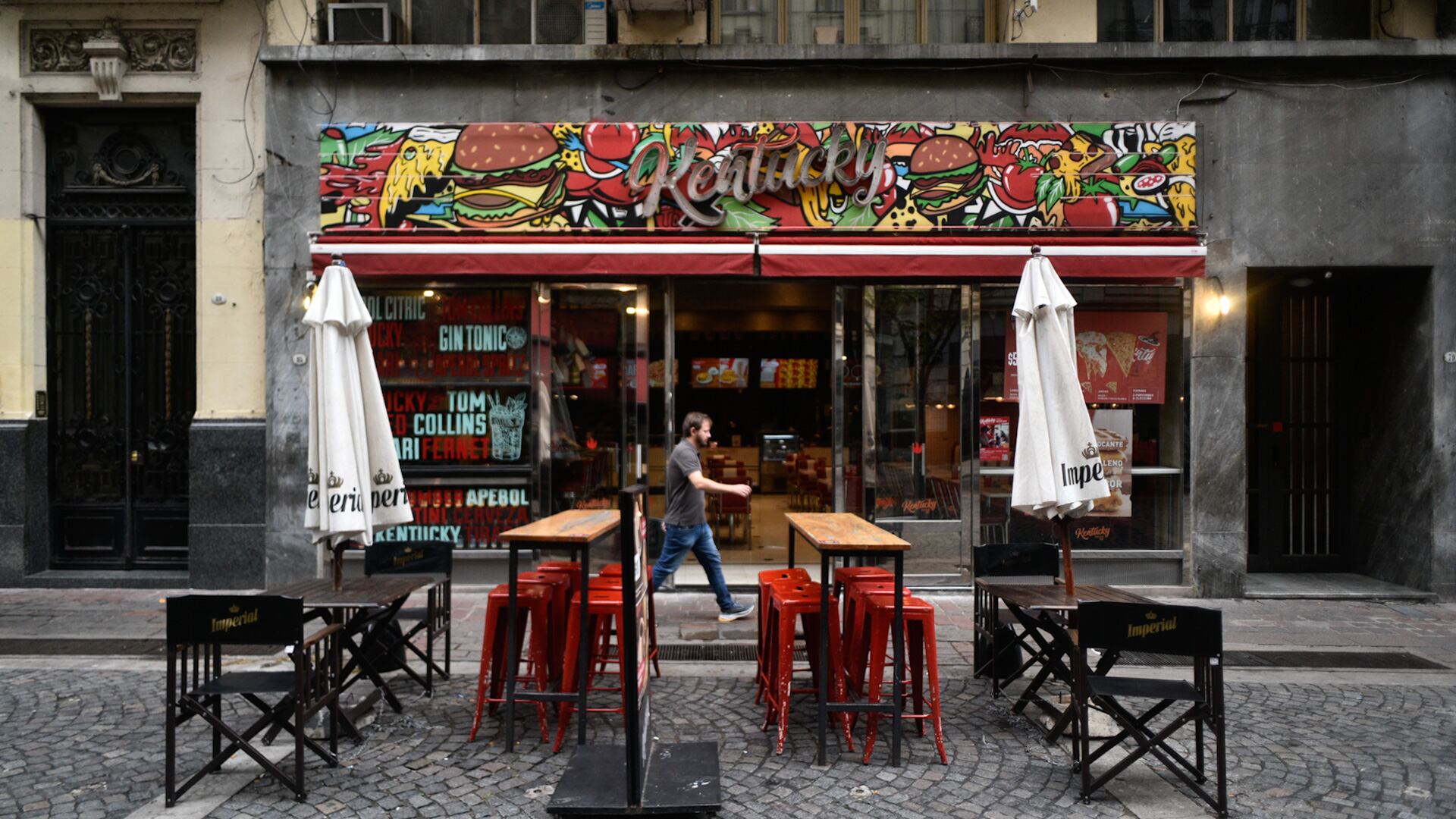 La mayoría de los comercios estuvieron abiertos en la ciudad de Buenos Aires (Adrián Escandar)