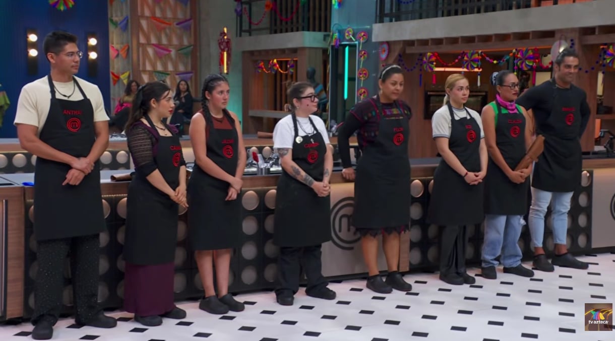 Un solo error en la cocción fue suficiente para que los chefs Zahie Téllez, Adrián Herrera y Poncho Cadena cerraran la puerta a uno de los concursantes este domingo 12 de julio en MasterChef México 2026. (Captura de pantalla YouTube MasterChef)