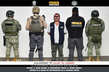 El Gordo se hacía pasar por servidor público para amedrentar a sus víctimas. Crédito: FGJEM