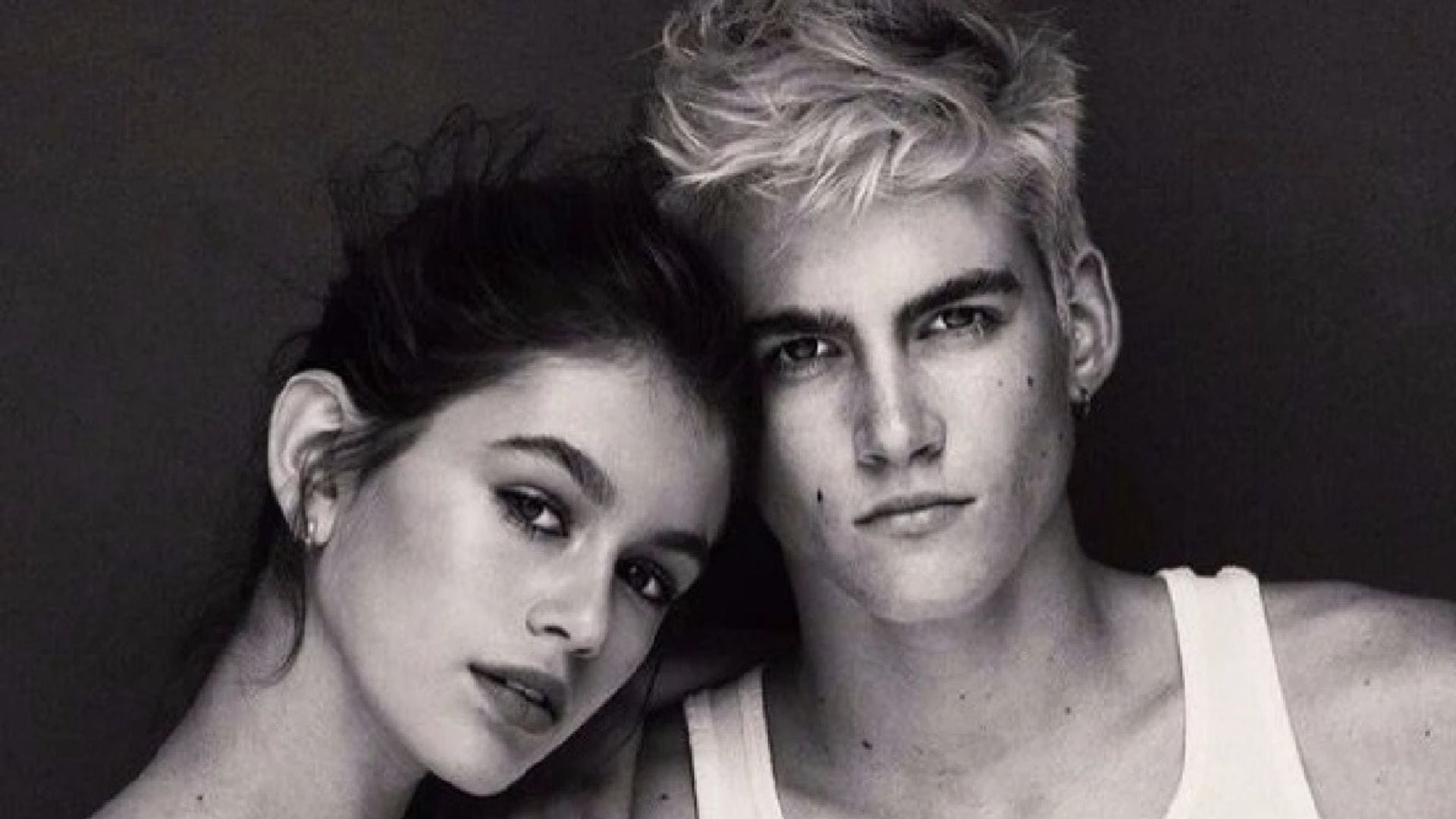 Kaia Gerber reveló que su hermano le enviaba fotos mientras miraba su actuación en The Shards, apenas días antes de morir (Instagram/Captura web)