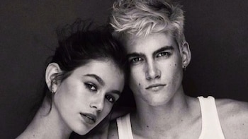 Kaia Gerber revela cómo su hermano Presley la apoyó hasta sus últimos días: “Era muy dulce”