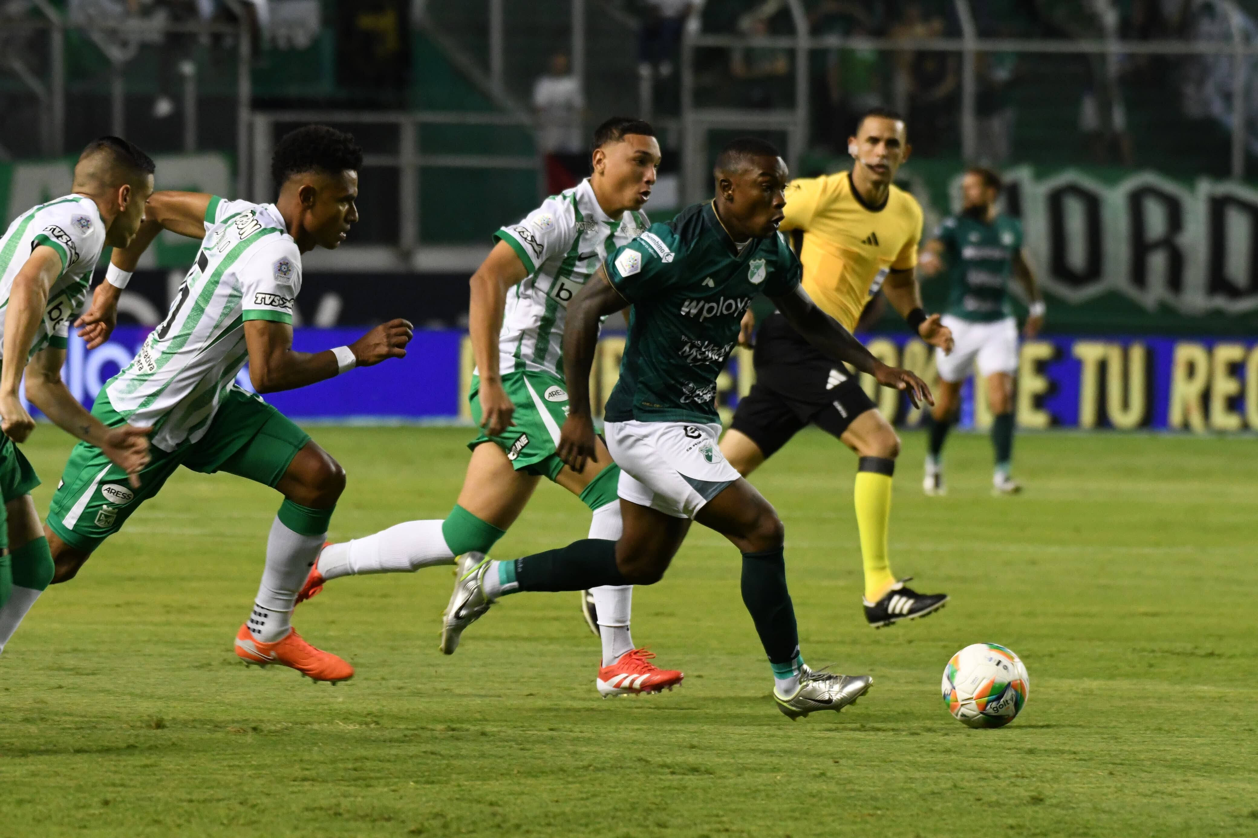 El partido se jugará desde las 7:30 p. m. en el estadio Atanasio Girardot de la ciudad de Medellín - crédito Colprensa