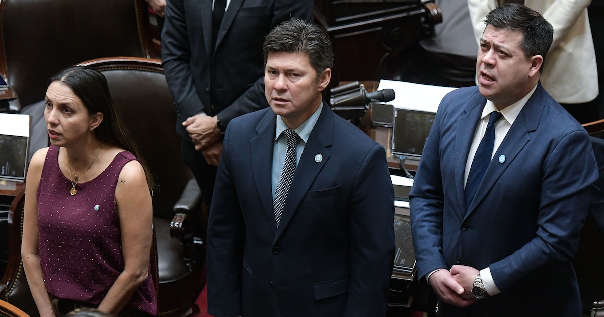 Un diputado libertario habló del caso Adorni: “Solo pondría las manos en el fuego por el Presidente”