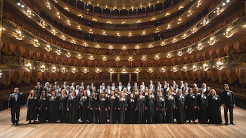 El Coro Estable del Teatro Colón presenta un concierto con la historia de dos siglos de ópera