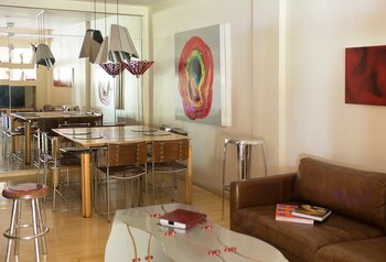 Presente en sillas, mesas y