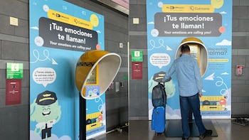 Cabinas de apoyo emocional para