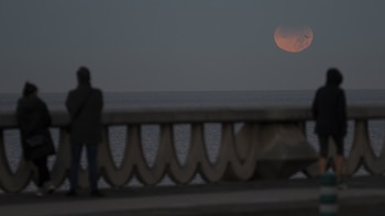 Aemet mantiene el riesgo de incendios "muy alto" o "extremo" para el eclipse y advierte de nubes en el norte y el este