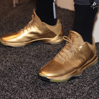 zapatillas davis homenaje kobe