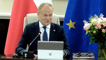 Tusk reivindica "alianzas creíbles" que disuadan "agresores" ante firma de tratado con Reino Unido
