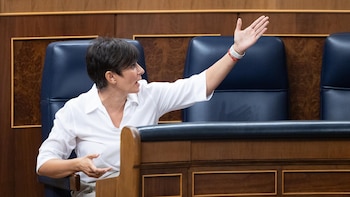 El desahucio de Maricarmen obliga al PSOE a asumir el riesgo de otra derrota parlamentaria con el decreto de vivienda y el escudo anticrisis: “Es una manta que no puede tapar a todos”