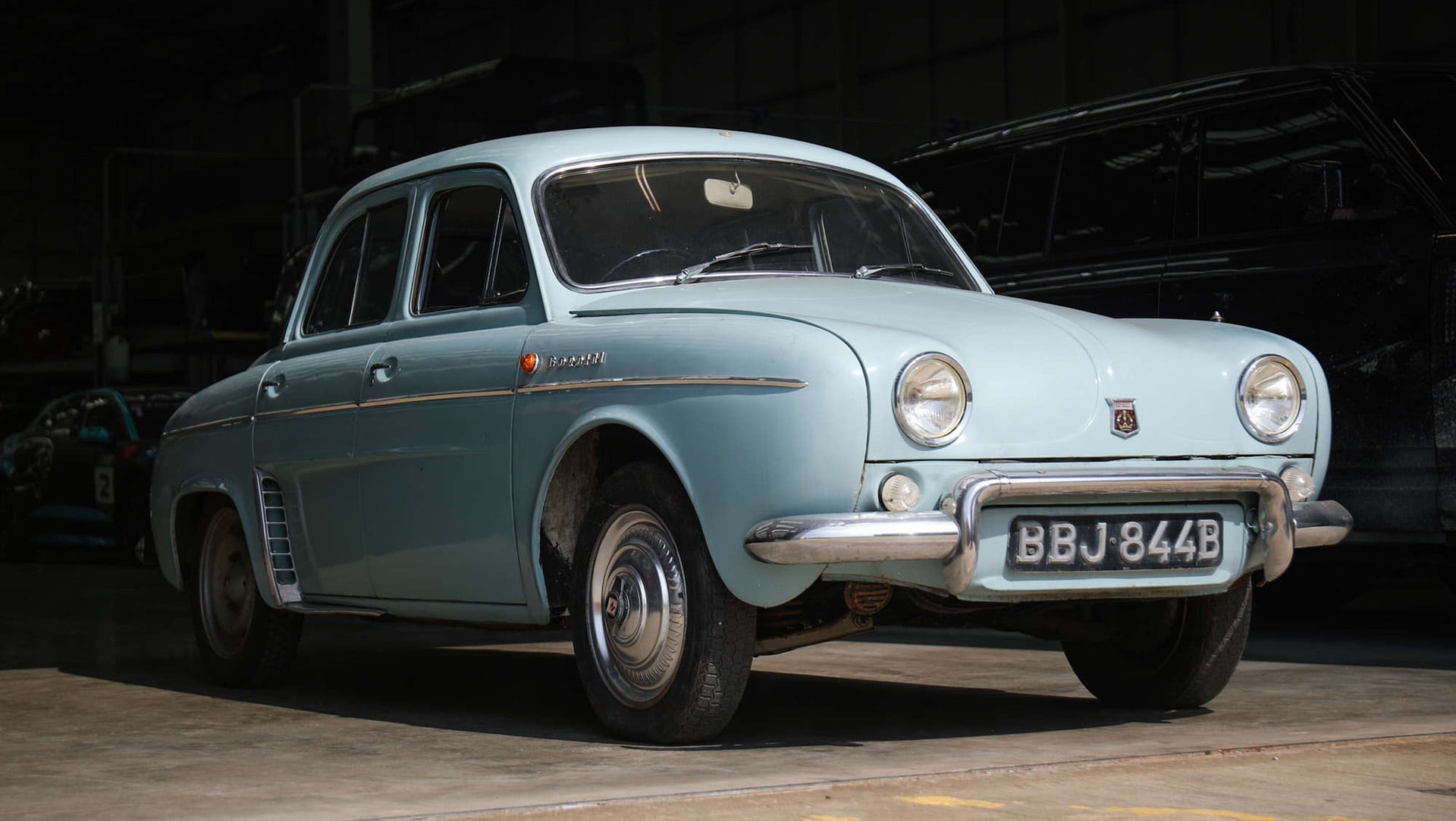 El Renault Dauphine Gordini se empezó a fabricar en Argentina en 1962 y llegó hasta 1970, cuando lo reemplazó el Renault 12. Fue el primer modelo Renault fabricado en Argentina por IKA.