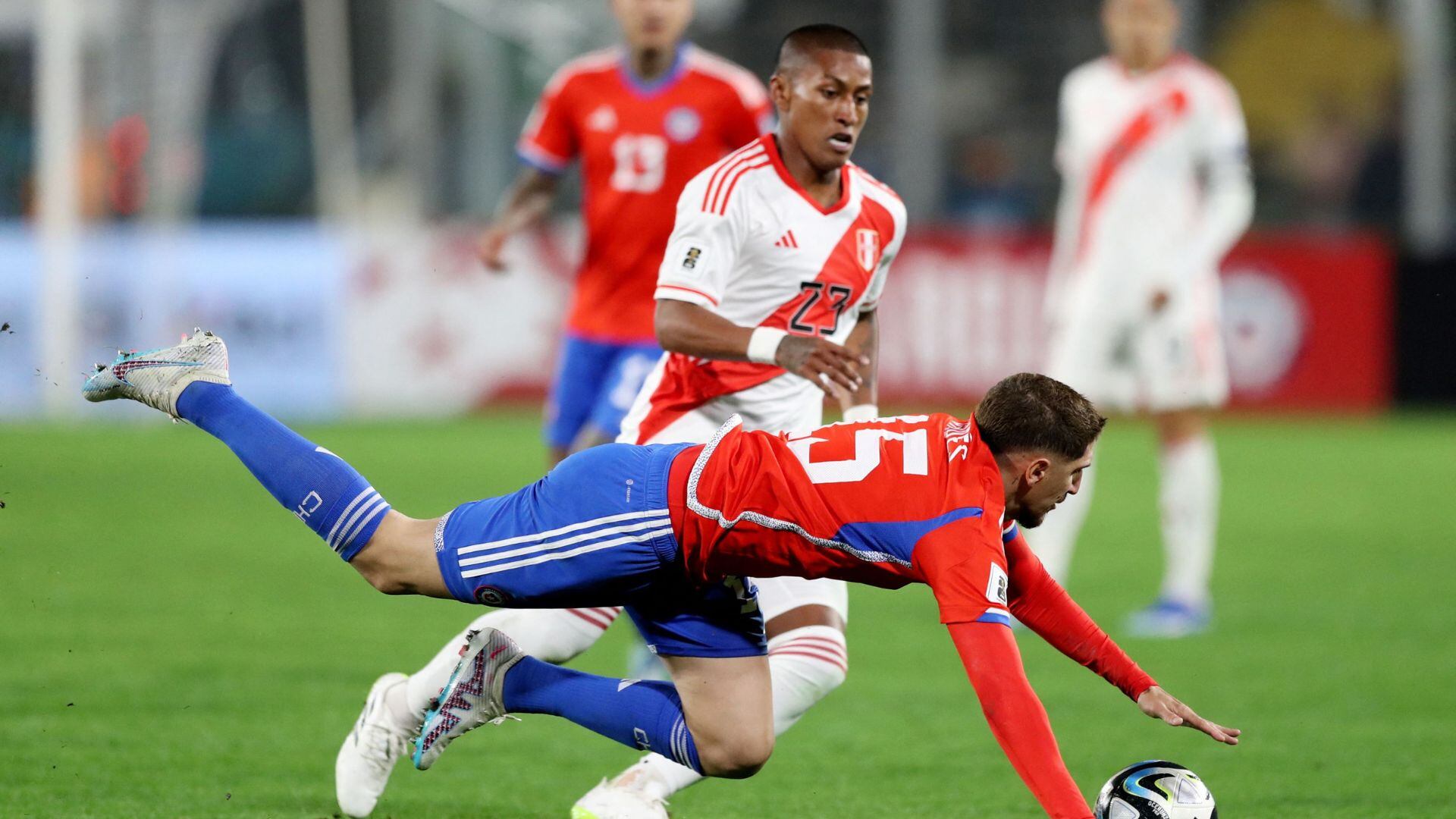 Pedro Aquino volvió a una convocatoria de la selección peruana tras más de un año ausente. - créditos: Reuters