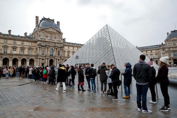 Los visitantes esperan hasta 45