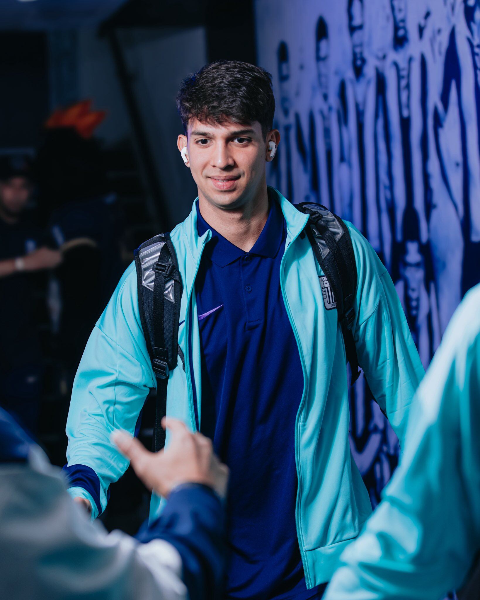 Jugadores de Alianza Lima llegando a Matute.