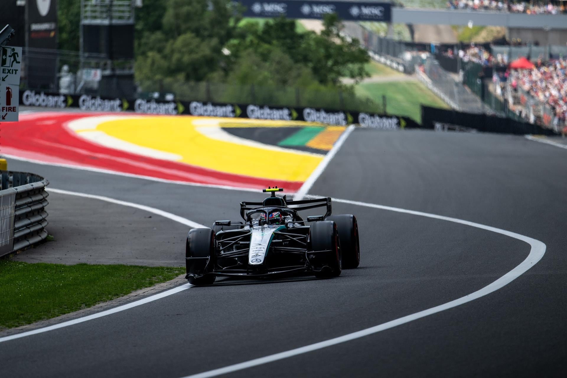 Antonelli se impone en Spa y da un golpe al Mundial