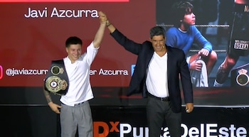 Javier Azcurra, durante sua palestra TEDx em Punta del Este, com Joaquín Faccio