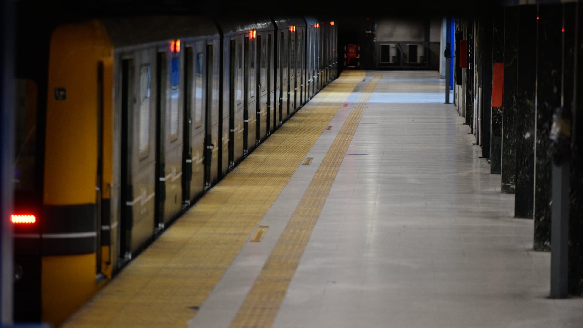 La concesionaria del subte sostuvo que los descuentos corresponden a ausencias registradas y afectan a unos 20 trabajadores. Fotografía: Adrián Escandar